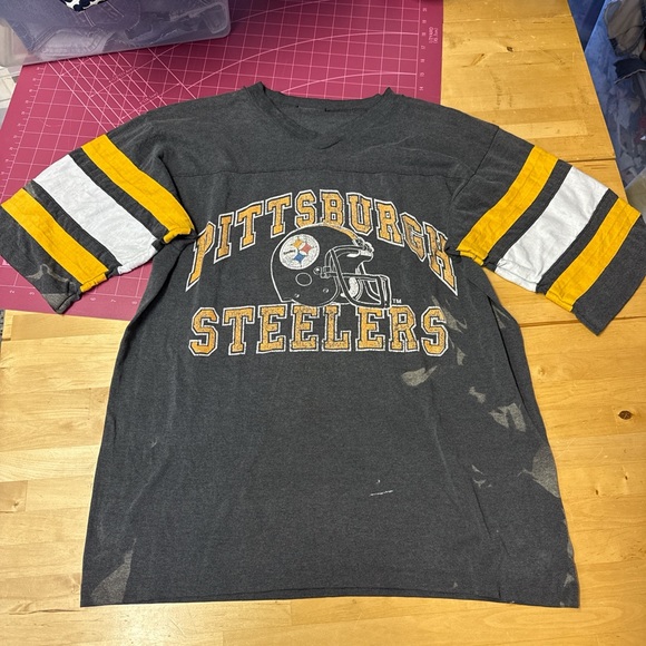 Pittsburgh Steelers Gray and Yellow Short Sleeve Tee - Picture 1 of 6